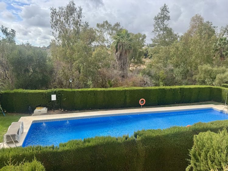 listing card gallery