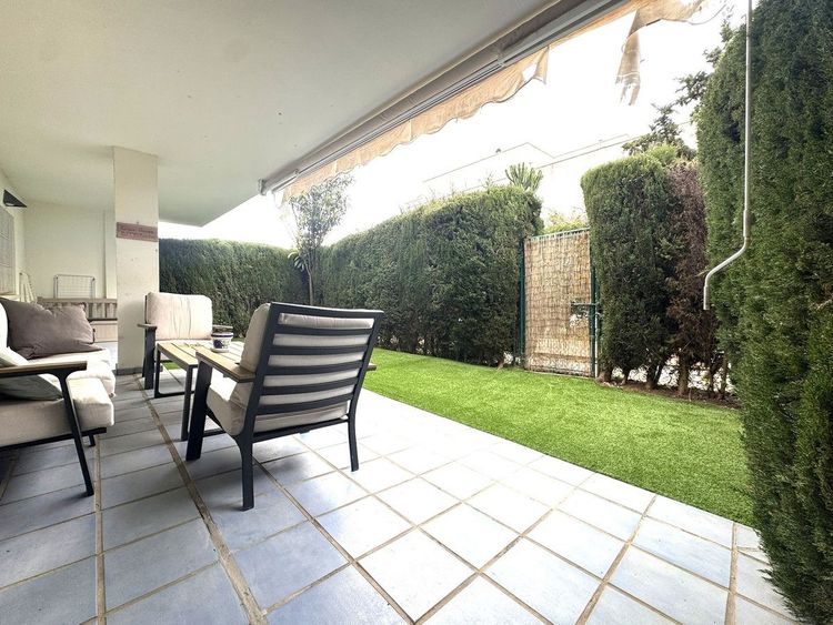 Apartment | Resale in Nueva Andalucía in Nueva Andalucía Others, Costa del Sol - Photo 5