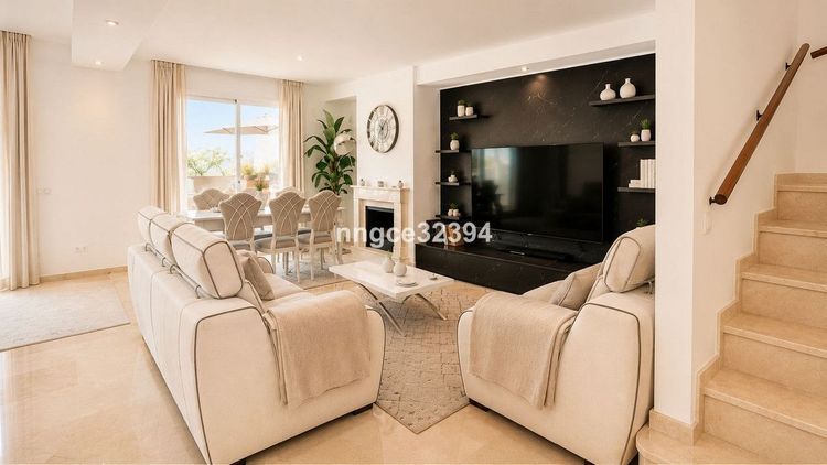 Penthouse | Resale in Nueva Andalucía in Nueva Andalucía Others, Costa del Sol - Photo 5