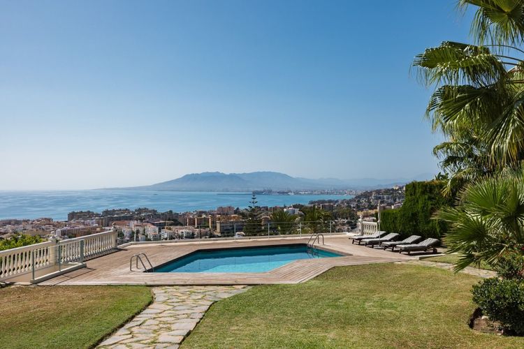 House | Resale in Málaga Este - Development photo 1