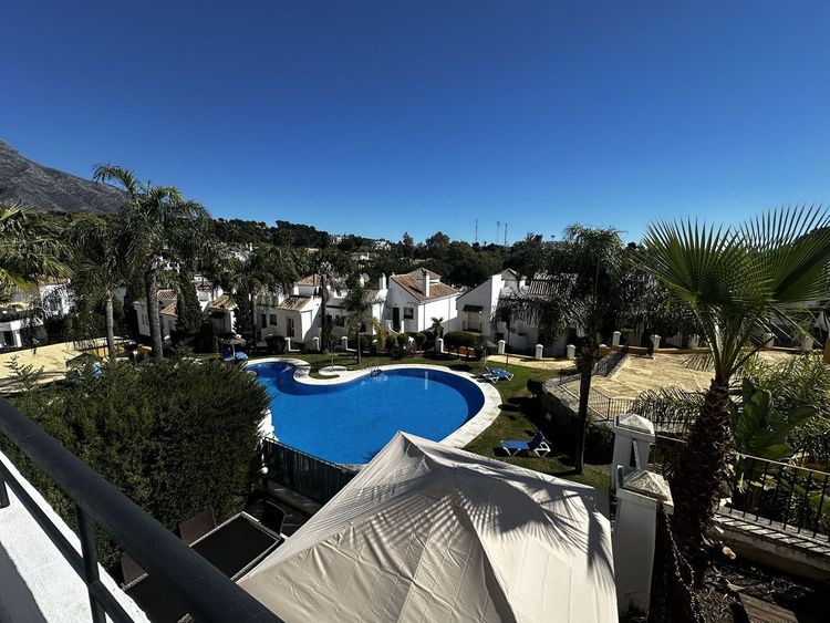 Apartment | Resale in Nueva Andalucía - Development photo 1