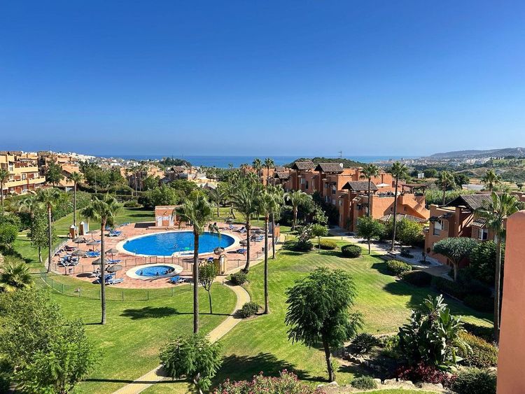 Penthouse | Resale in Casares in Casares Others, Costa del Sol - Photo 3