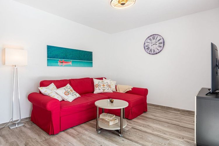 Apartment | Resale in Fuengirola in Fuengirola Others, Costa del Sol - Photo 2