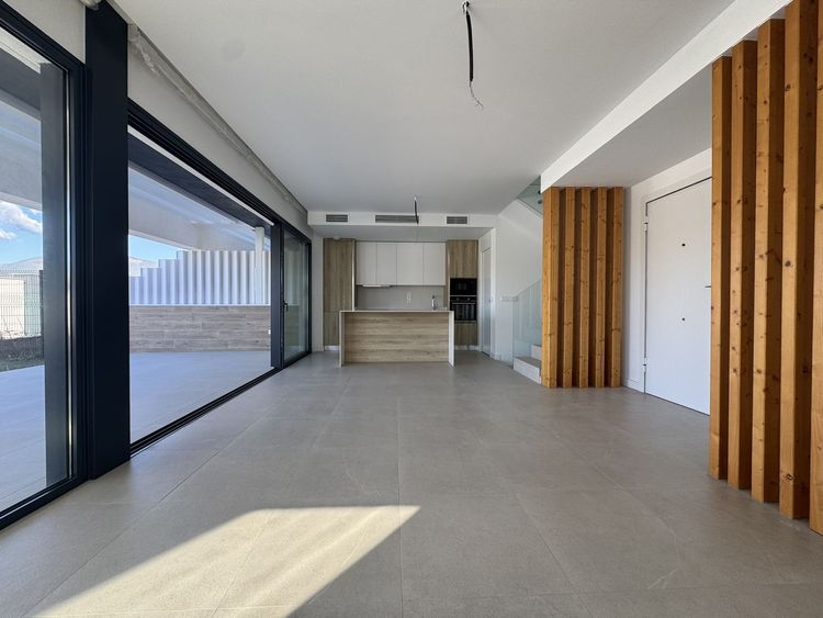 House | Resale in Atalaya in Atalaya, Costa del Sol - Photo 2