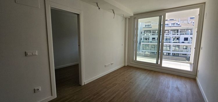 Apartment | Resale in Torreblanca in Torreblanca, Costa del Sol - Photo 5