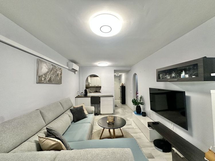 Apartment | Resale in La Cala de Mijas in La Cala de Mijas, Costa del Sol - Photo 2