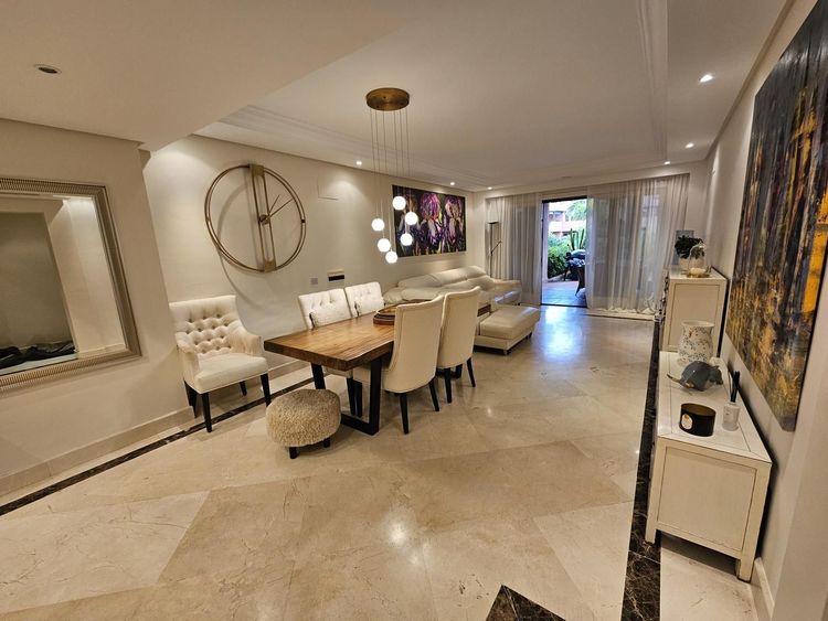 Apartment | Resale in Estepona in Estepona, Costa del Sol - Photo 2