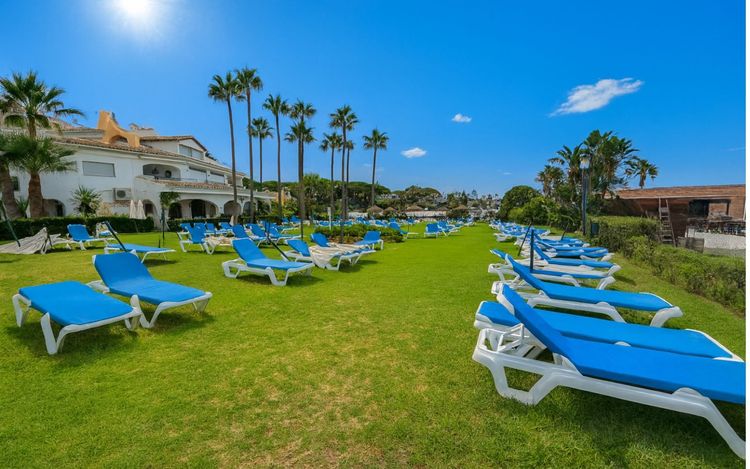 Apartment | Resale in Puerto de Cabopino in Puerto de Cabopino, Costa del Sol - Photo 5