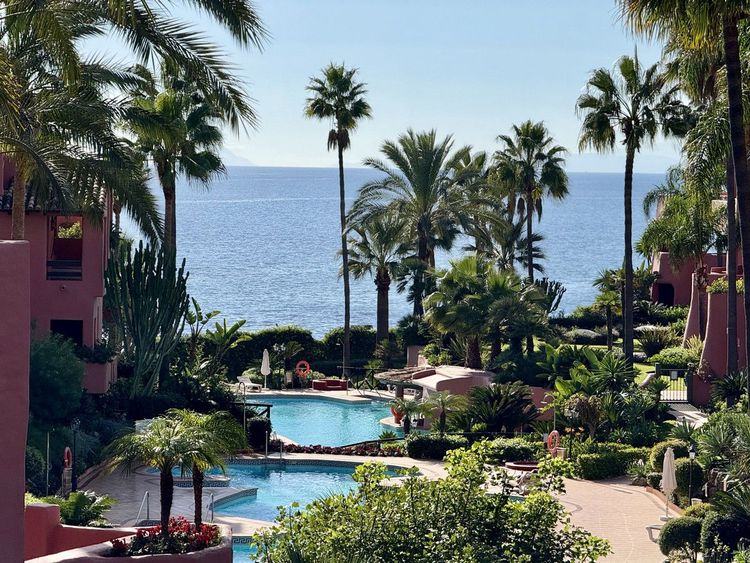 Apartment | Resale in Estepona - Development photo 1