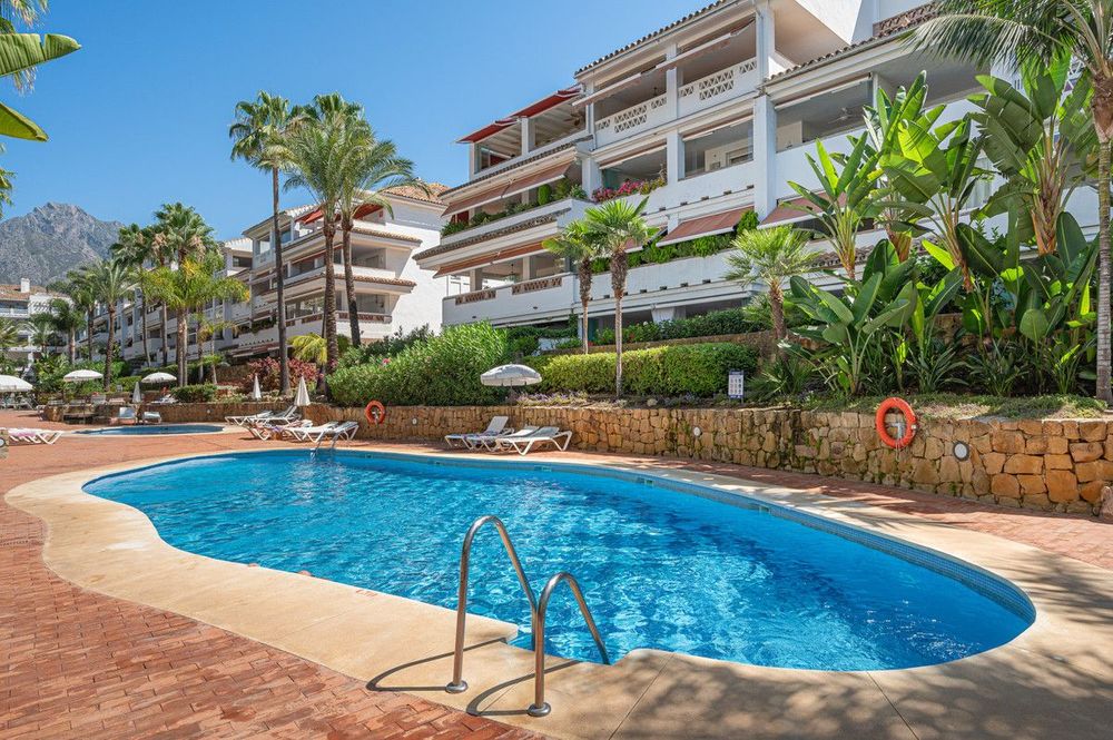 Apartment | Resale in The Golden Mile in The Golden Mile, Costa del Sol - Main property photo
