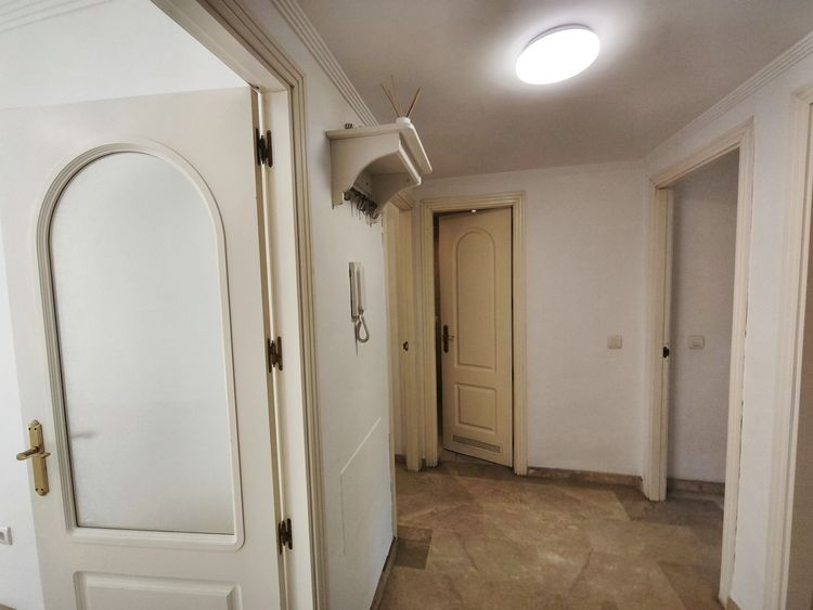 Apartment | Resale in Elviria in Elviria, Costa del Sol - Photo 5