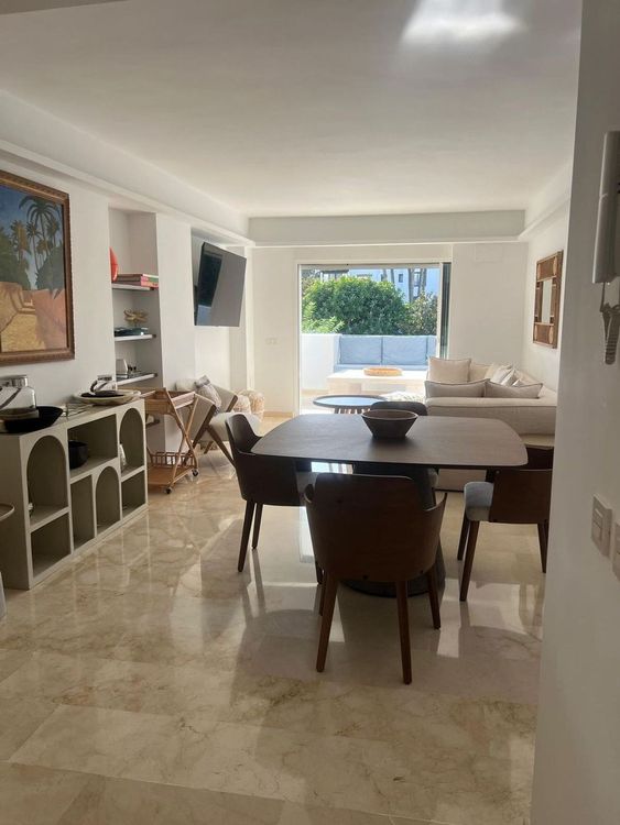 Apartment | Resale in Puerto Banús in Puerto Banús, Costa del Sol - Photo 3