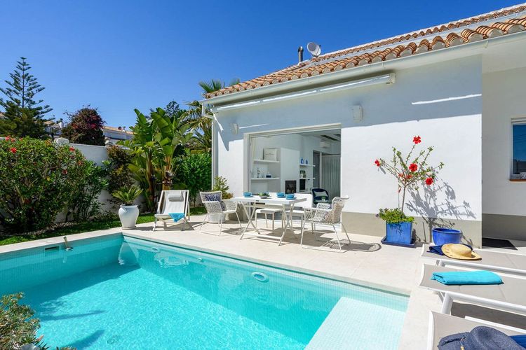 House | Resale in Marbesa in Marbesa, Marbella East, Costa del Sol - Photo 2