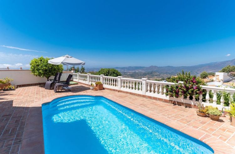 House | Resale in Mijas in Mijas Others, Costa del Sol - Photo 4