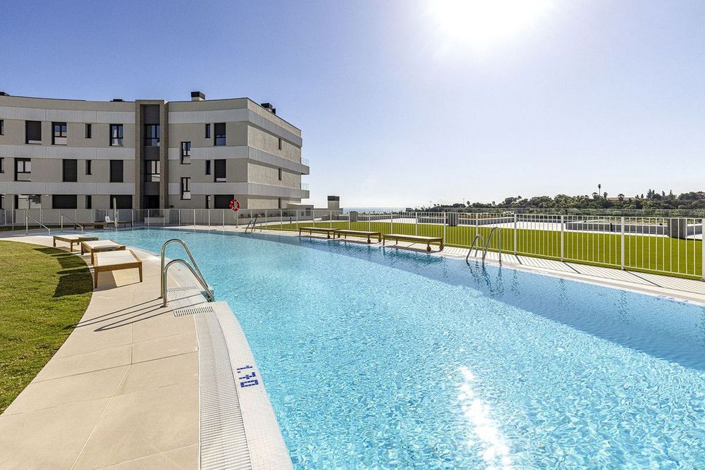 Apartment | Resale in Estepona in Estepona, Costa del Sol - Main property photo
