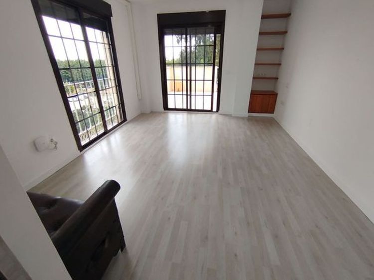 Apartment | Resale in Benalmadena Costa in Benalmadena Costa, Costa del Sol - Photo 5