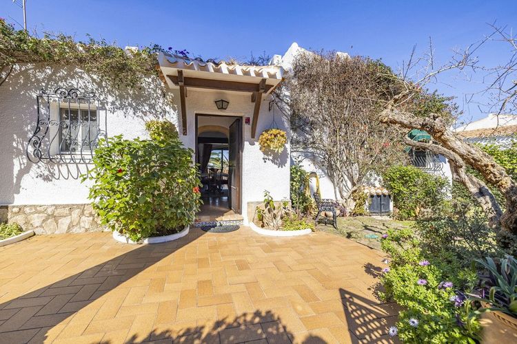 House | Resale in Javea in Javea, Costa Blanca - Photo 3