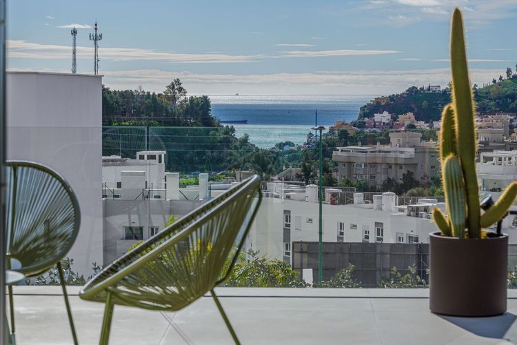 House | Resale in Málaga Este in Málaga Este, Costa del Sol - Photo 2