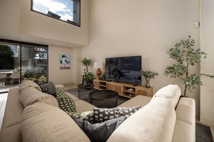 House | Resale in La Cala de Mijas in La Cala de Mijas, Costa del Sol - Photo 3