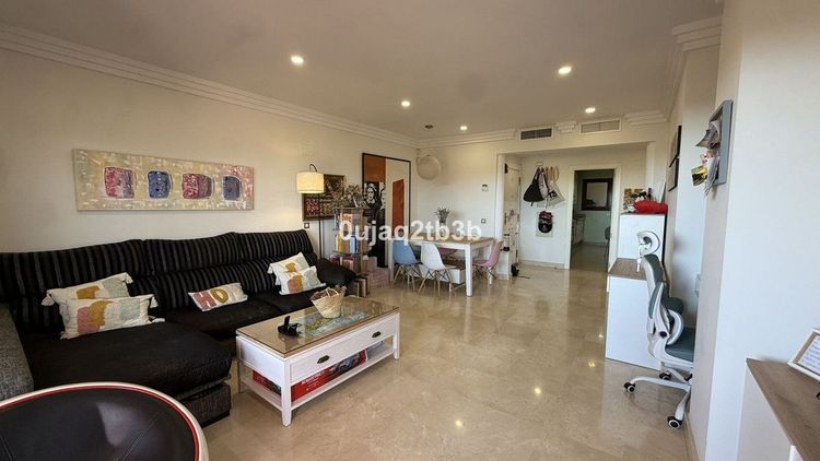 Apartment | Resale in Benahavís in Benahavís Others, Costa del Sol - Photo 2