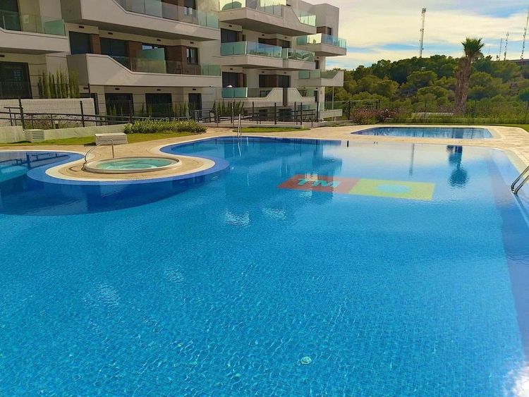Apartment | Resale in Villamartin in Villamartin, Costa Blanca - Photo 3