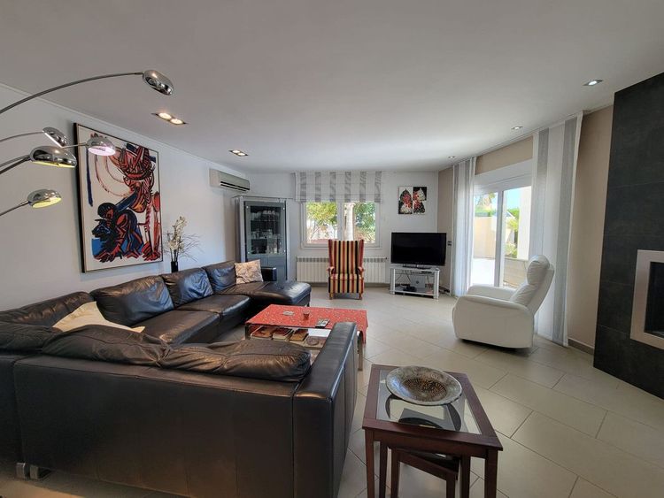 House | Resale in Calpe in Calpe, Costa Blanca - Photo 5