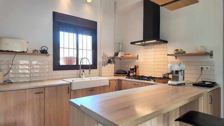 House | Resale in Alora in Alora, Costa del Sol - Photo 5