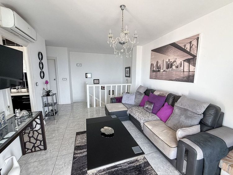 House | Resale in Torrox Costa in Torrox Costa, Costa del Sol - Photo 4