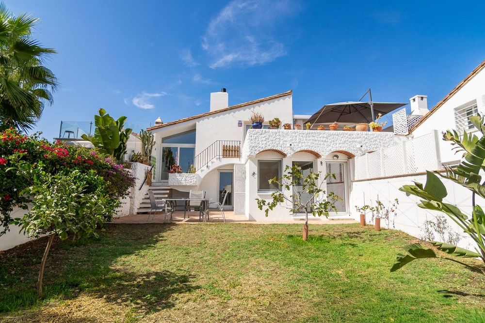 House | Resale in Estepona in Estepona, Costa del Sol - Main property photo