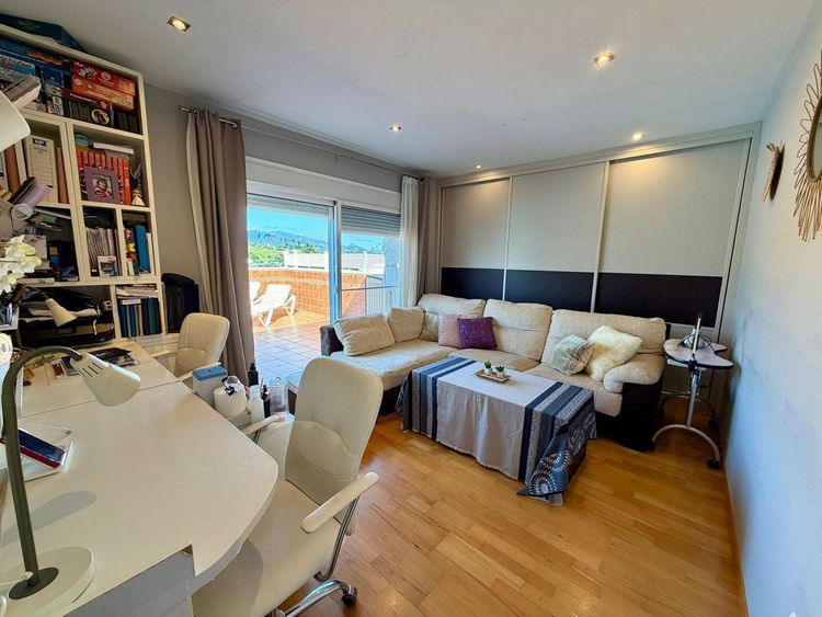Penthouse | Resale in Estepona in Estepona, Costa del Sol - Photo 2