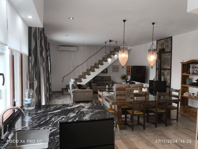 House | Resale in Estepona in Estepona, Costa del Sol - Photo 3