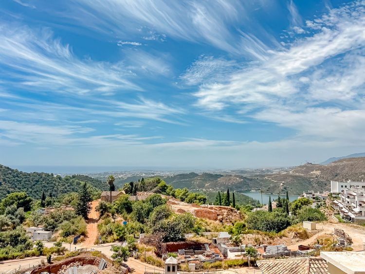 House | Resale in Istán - Development photo 1