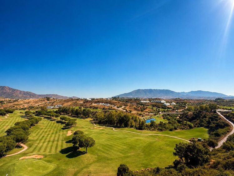 Townhouse in La Cala Golf in La Cala Golf, La Cala Golf - Lagar Martell, Costa del Sol - Photo 2