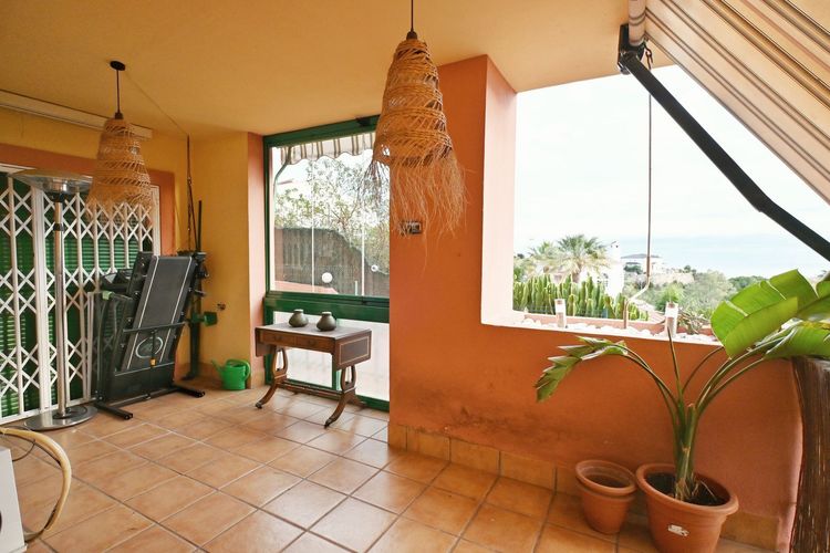 Apartment | Resale in Fuengirola in Fuengirola Others, Costa del Sol - Photo 3