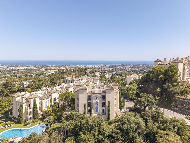 Penthouse | Resale in La Quinta in La Quinta, Costa del Sol - Photo 2