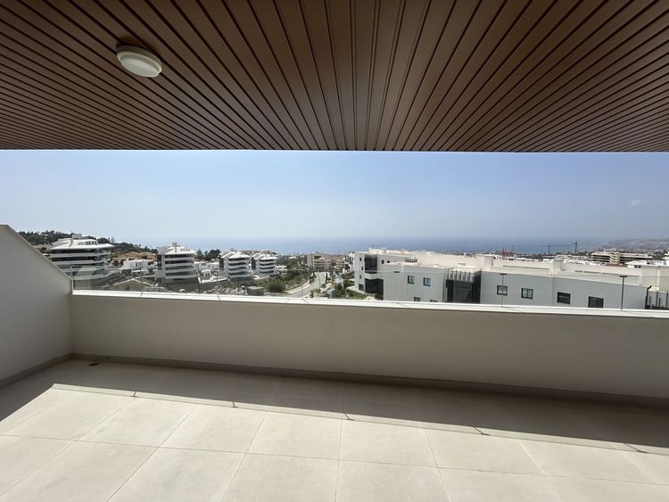 Apartment | Resale in Fuengirola in Fuengirola Others, Costa del Sol - Photo 5