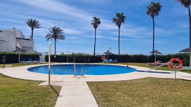 Apartment | Resale in Calahonda in Calahonda, Costa del Sol - Photo 4
