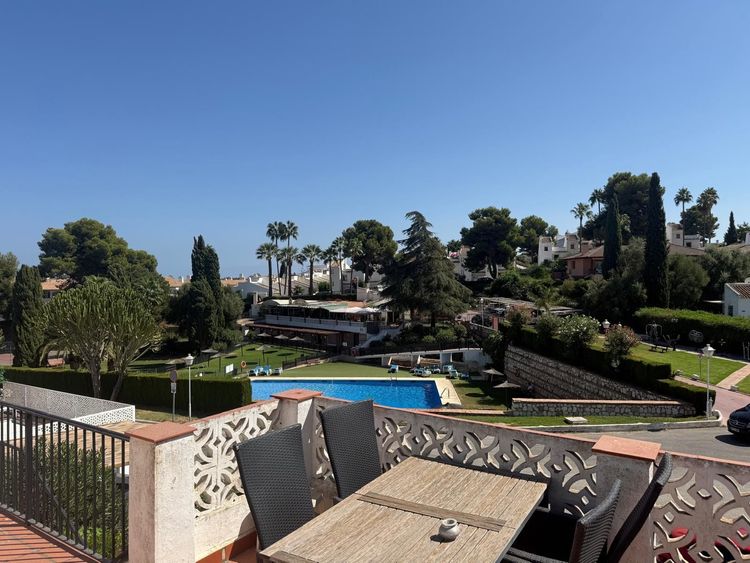 House | Resale in Cerros del Aguila in Cerros del Aguila, Costa del Sol - Photo 3