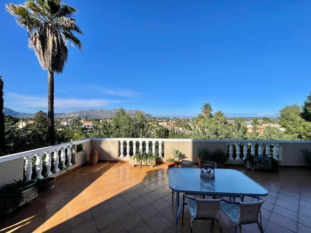 House | Resale in Pedreguer in Costa Blanca - Main property photo