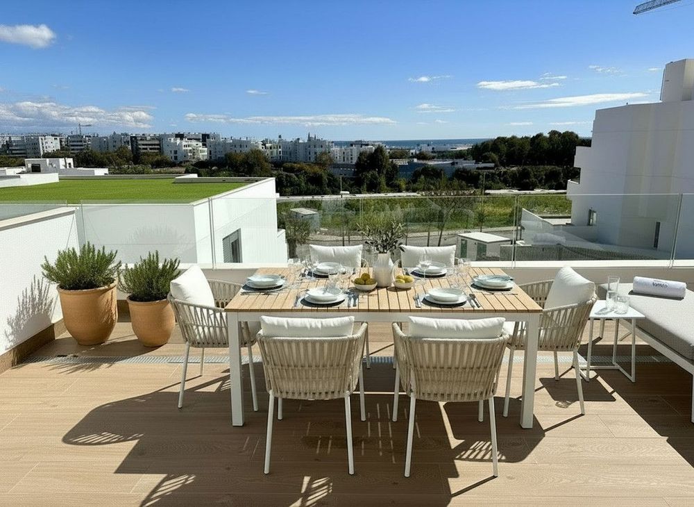 Apartment | Resale in Estepona in Estepona, Costa del Sol - Main property photo