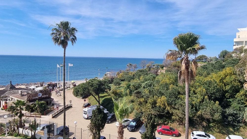 Apartment | Resale in Calahonda in Calahonda, Costa del Sol - Main property photo