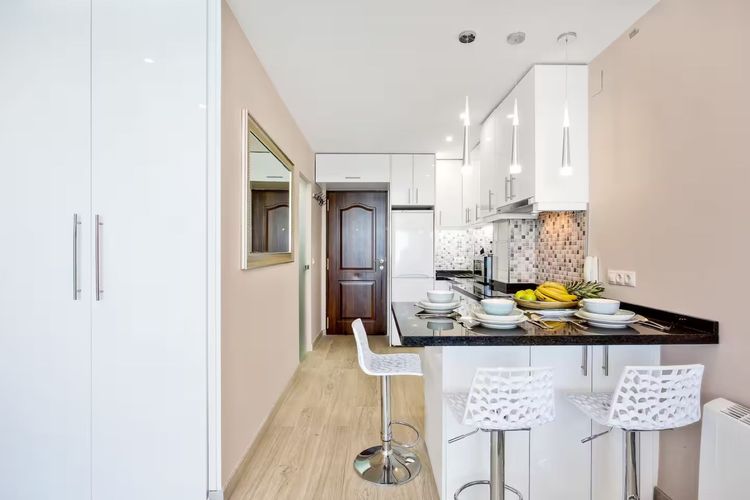 Apartment | Resale in Torremuelle in Torremuelle, Costa del Sol - Photo 4