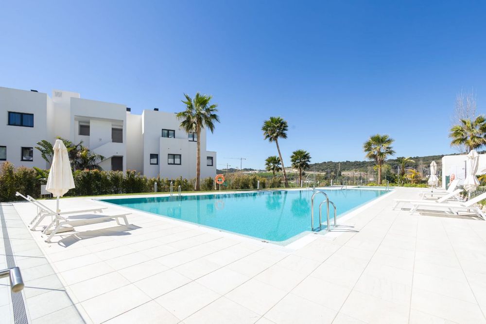 Apartment | Resale in Estepona in Estepona, Costa del Sol - Main property photo