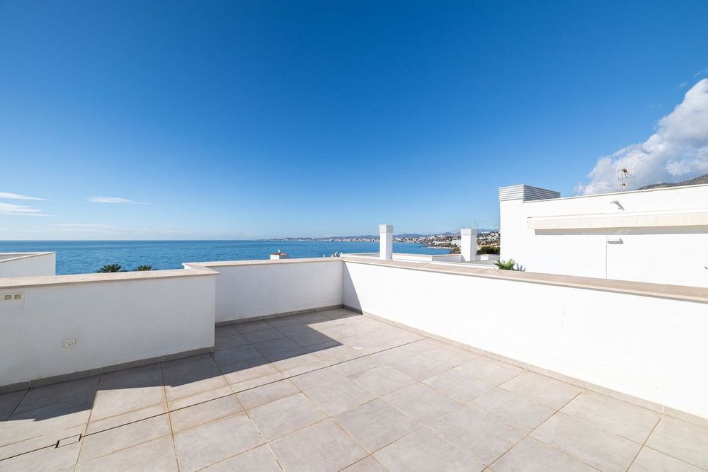 Penthouse | Resale in Benalmadena Costa in Benalmadena Others, Benalmadena, Costa del Sol - Main property photo