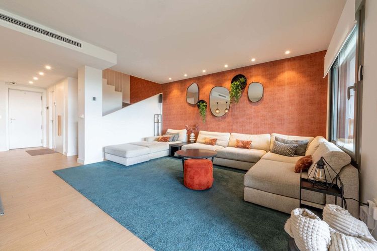 House | Resale in Calahonda in Calahonda, Costa del Sol - Photo 2