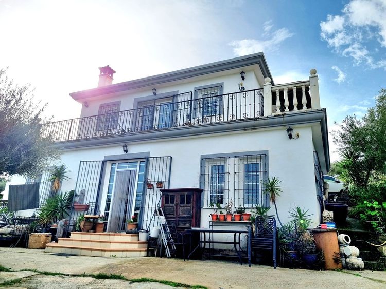 listing card gallery