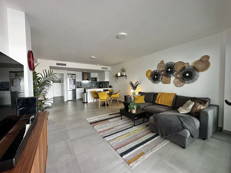 Apartment | Resale in Málaga in Málaga, Costa del Sol - Photo 5