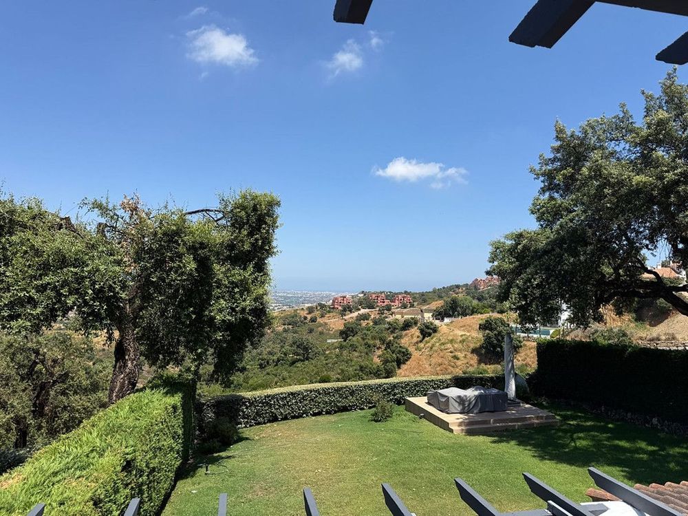 Apartment | Resale in La Mairena in La Mairena, Costa del Sol - Main property photo