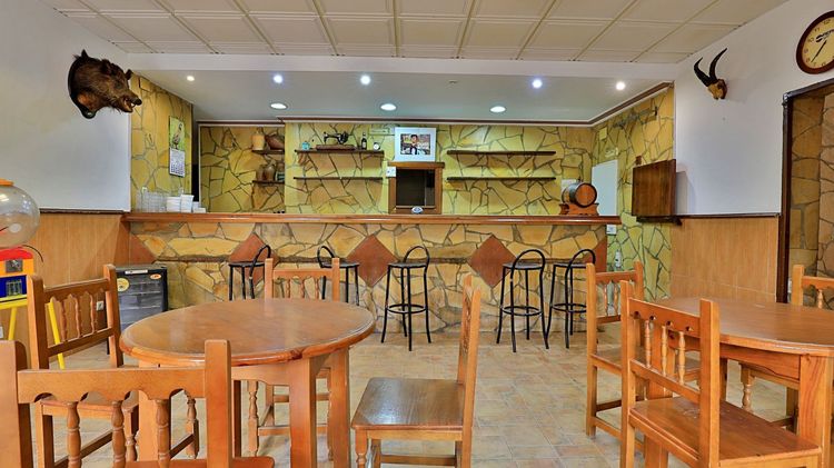 listing card gallery