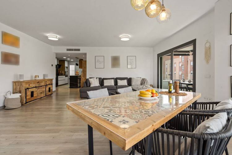 Penthouse | Resale in Estepona in Estepona, Costa del Sol - Photo 4